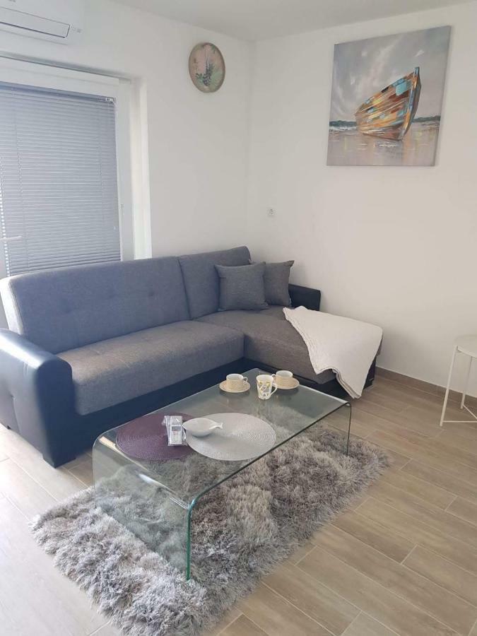 Steffano Apartamento Karlobag Exterior foto